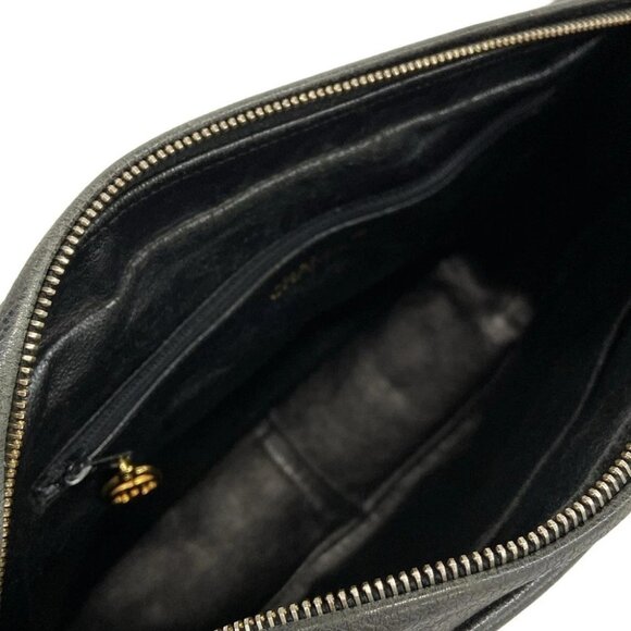 CHANEL - Black Calfskin Shoulder Bag Gold hardware - Picture 14 of 14